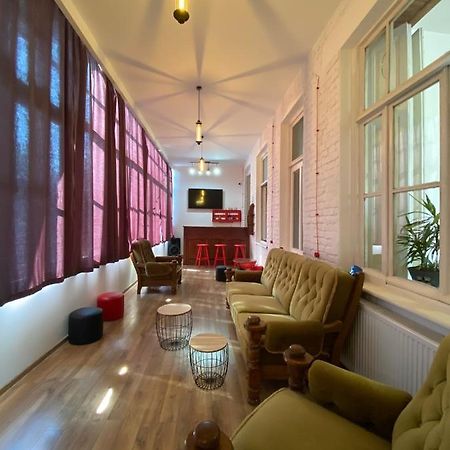 Red Door Apartment Tbilisi Exterior photo