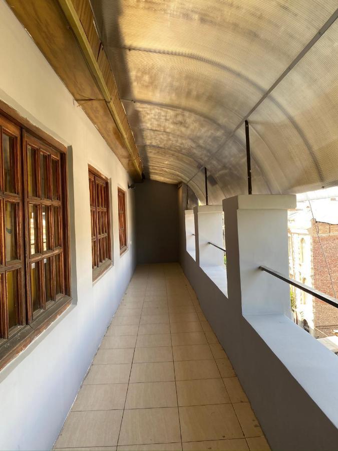 Red Door Apartment Tbilisi Exterior photo