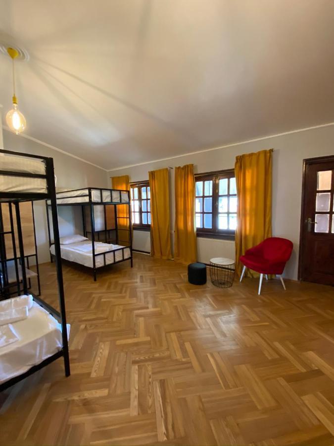 Red Door Apartment Tbilisi Exterior photo