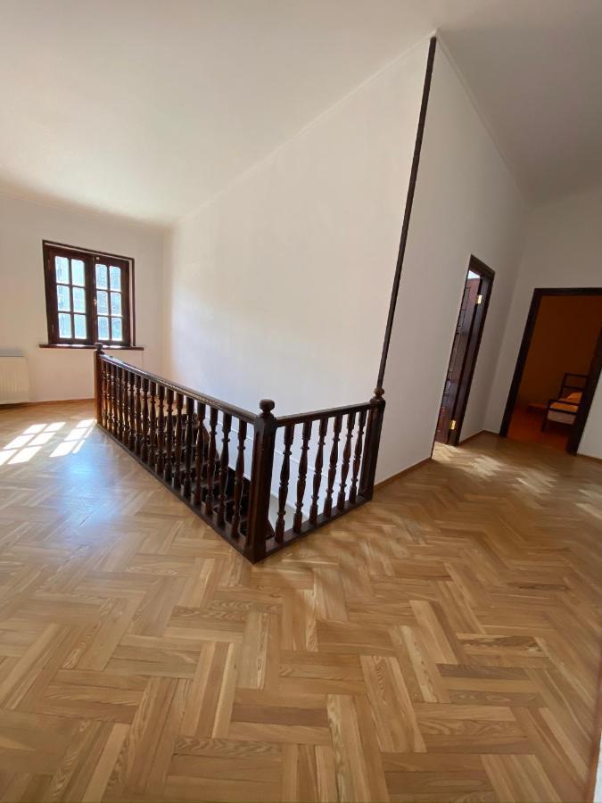 Red Door Apartment Tbilisi Exterior photo