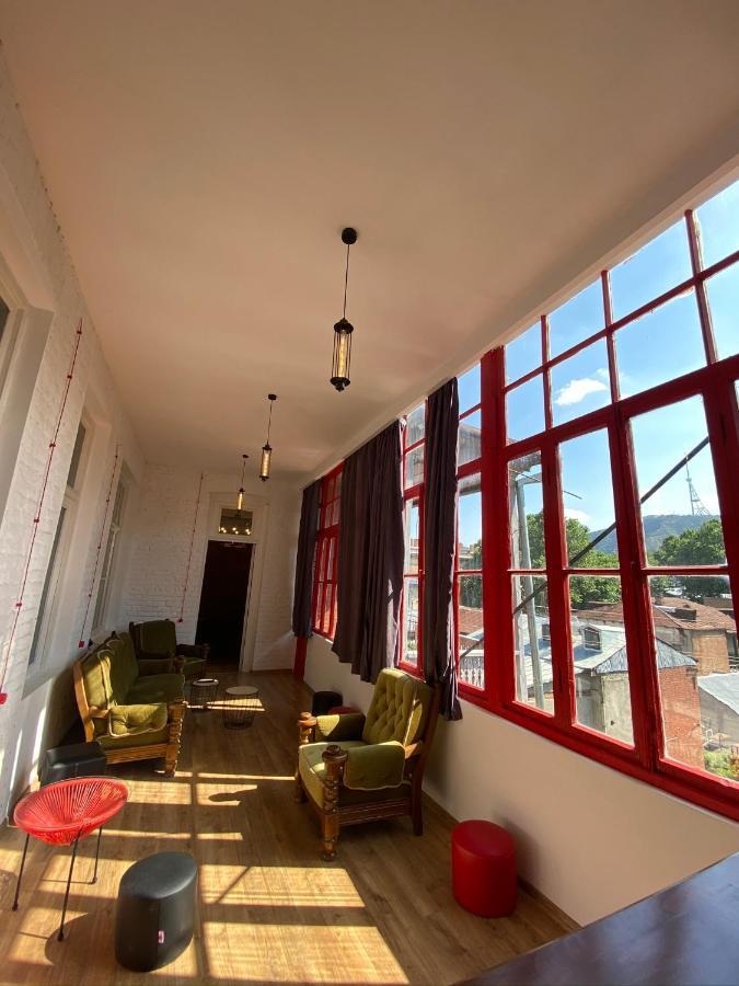 Red Door Apartment Tbilisi Exterior photo