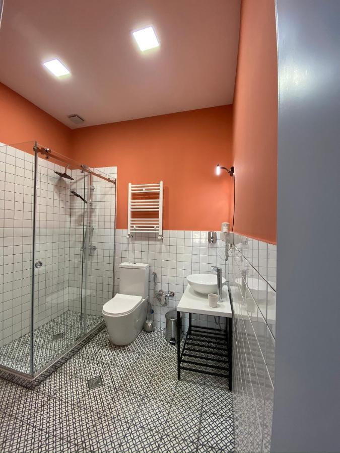 Red Door Apartment Tbilisi Exterior photo