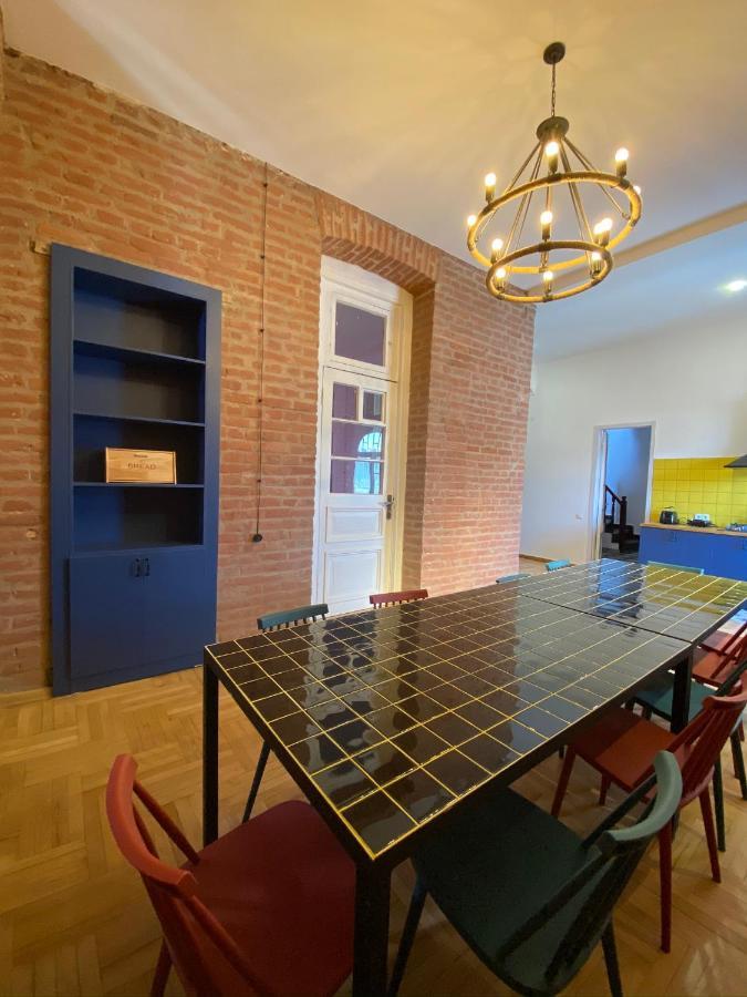 Red Door Apartment Tbilisi Exterior photo