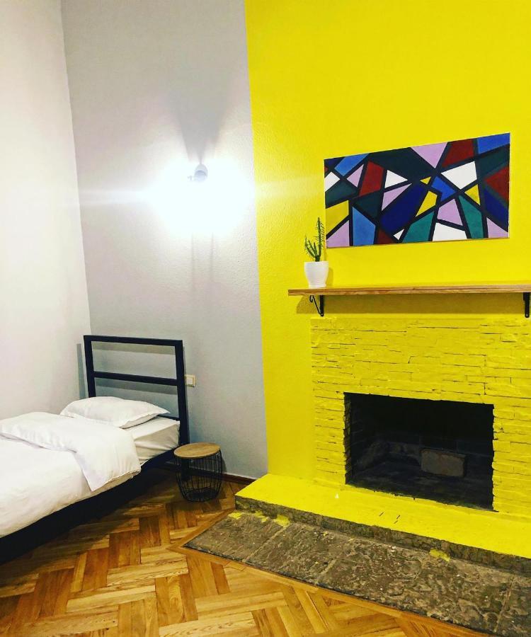 Red Door Apartment Tbilisi Exterior photo